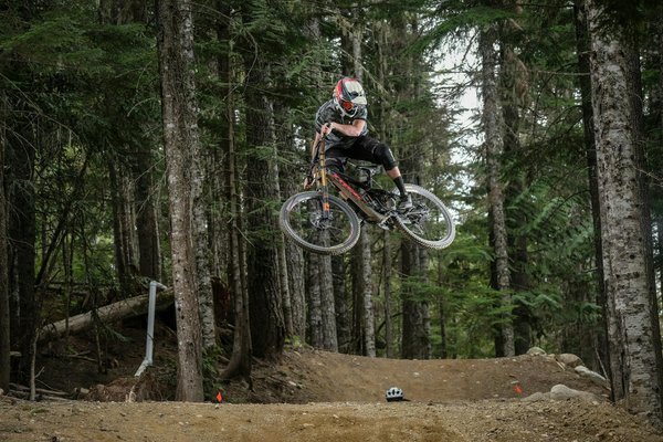 Maintenir l'équilibre dans des postures difficiles: conseils et techniques